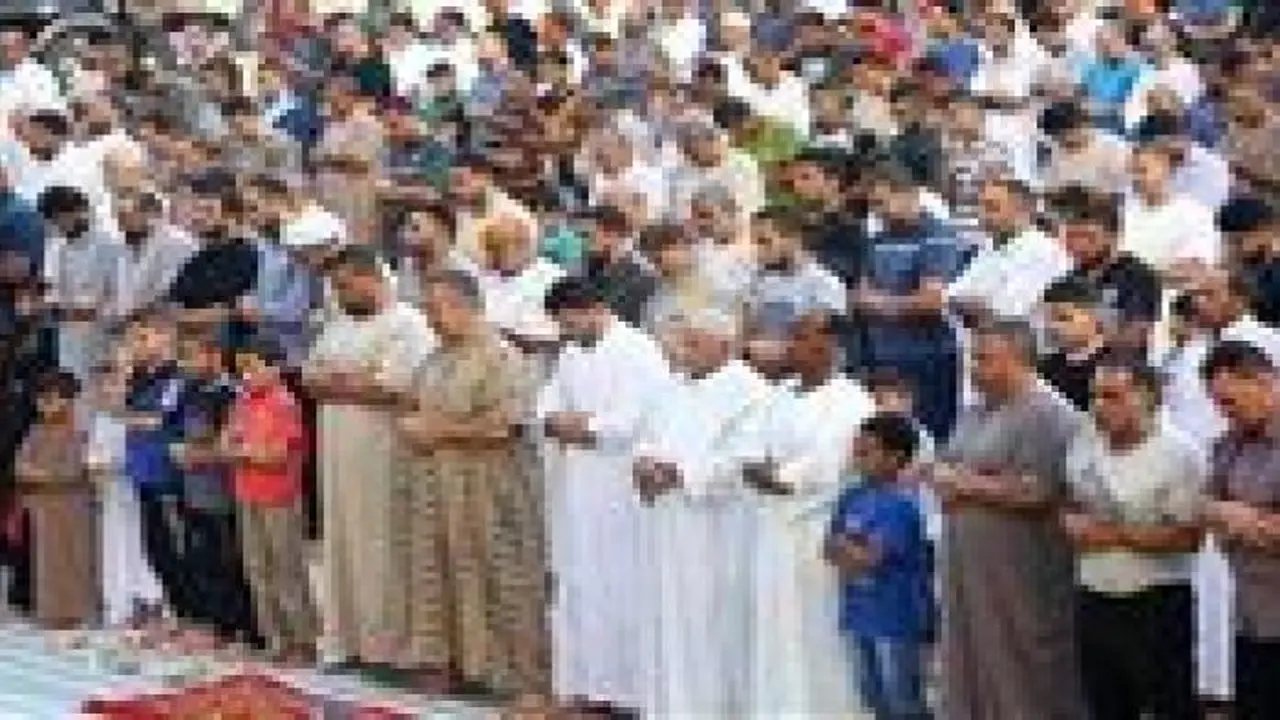 موعد صلاة عيد الأضحى 2026 في مصر وتردد قنوات التكبيرات
